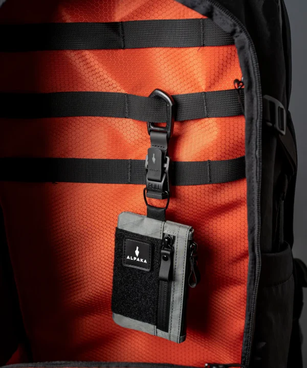 Alpaka Hub Carabiner - Image 8